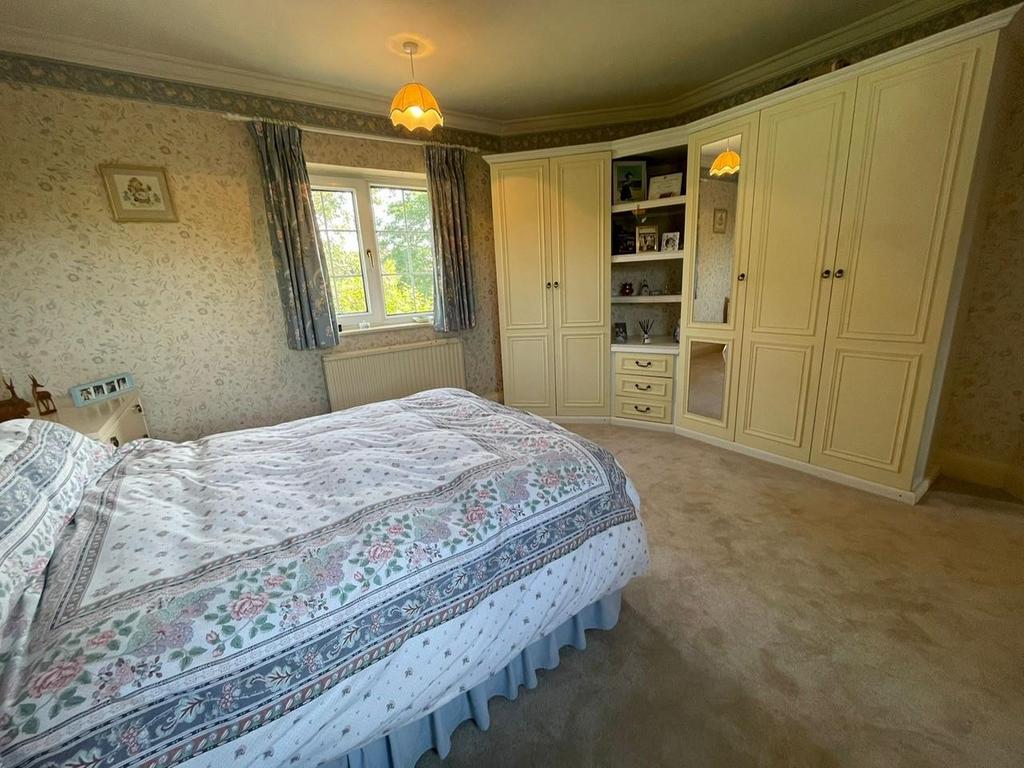 Bedroom 2 copy.jpg