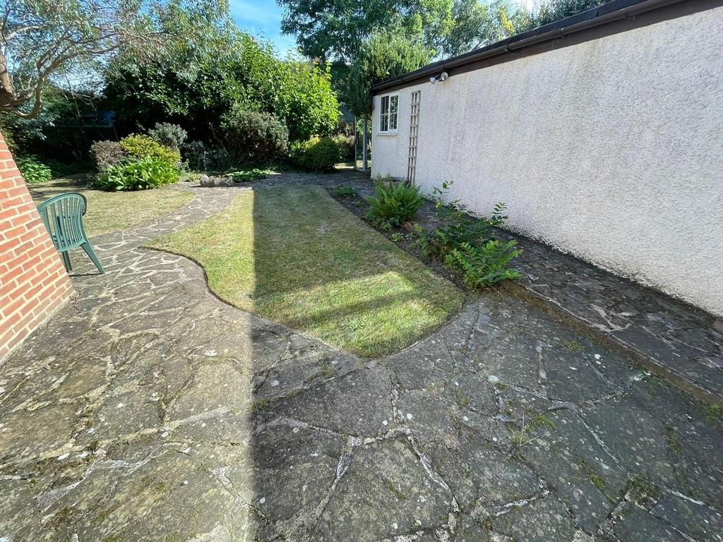 Side garden.jpg
