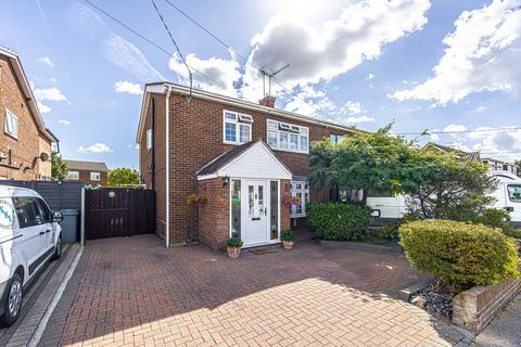 3 bedroom semi-detached house for sale, Seamore Avenue, Benfleet, SS7