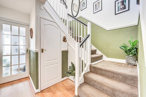 3 bedroom semi-detached house for sale, Seamore Avenue, Benfleet, SS7