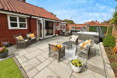 undefined, South End, Doncaster DN8