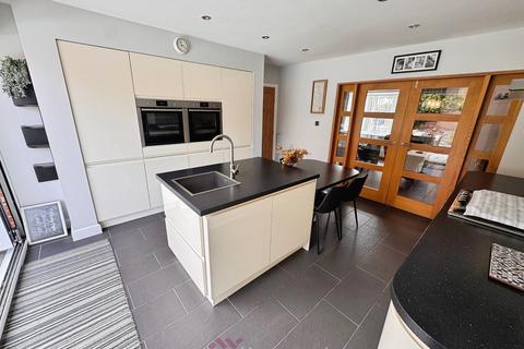undefined, South End, Doncaster DN8
