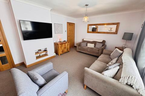 3 bedroom detached bungalow for sale, South End, Doncaster DN8