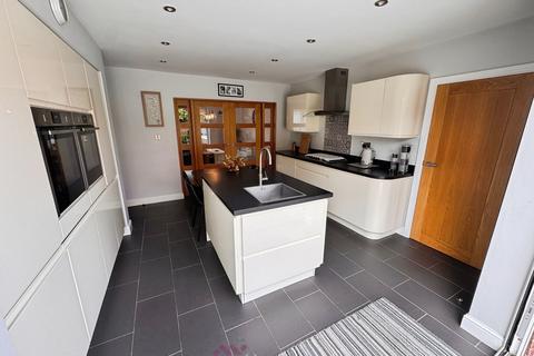 undefined, South End, Doncaster DN8
