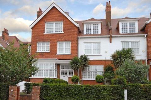 4 bedroom flat to rent, Bracknell Gardens, Hampstead NW3