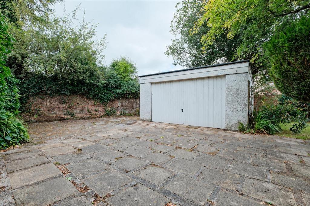 Garage &