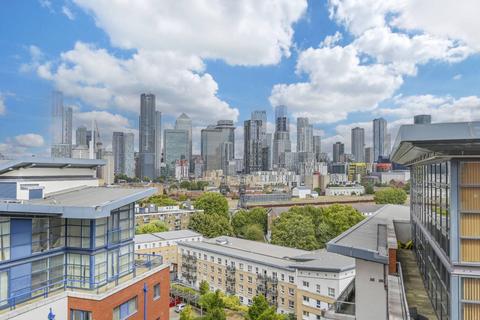 2 bedroom flat for sale, Orion Point, Canary Wharf, London, E14