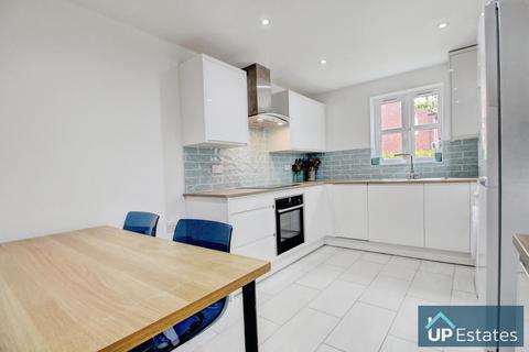226 Anglian Way, Coventry, CV3 1PS
