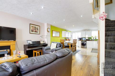 18 Martini Drive, Enfield, EN3 6GW
