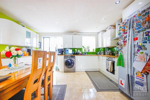 18 Martini Drive, Enfield, EN3 6GW