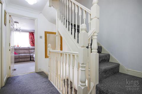 18 Martini Drive, Enfield, EN3 6GW