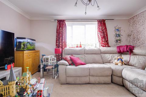 18 Martini Drive, Enfield, EN3 6GW