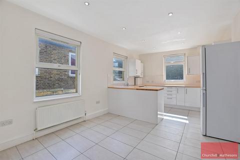 4 bedroom flat to rent, Craven Park Road, London NW10 8SE