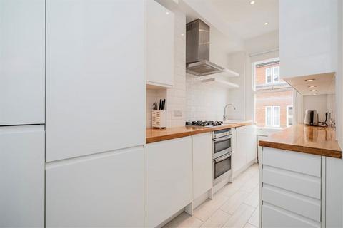 1 bedroom flat for sale, Daventry Street, London NW1