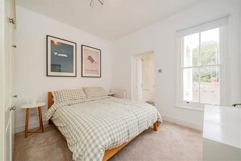 1 bedroom flat for sale, Daventry Street, London NW1