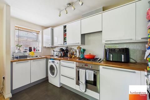 2 bedroom flat for sale, Brett Young Close, Halesowen