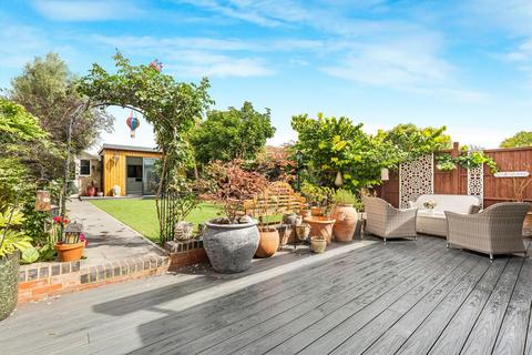 36 Arnold Crescent, Isleworth, TW7 7NT