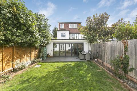 47 Aragon Road, Kingston Upon Thames, KT2 5QB