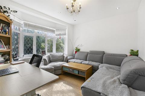 47 Aragon Road, Kingston Upon Thames, KT2 5QB