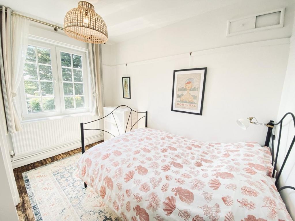 Front Double Bedroom 1