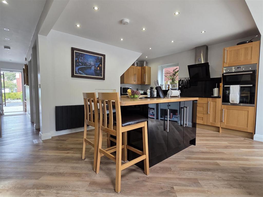 Open plan dining kitchen