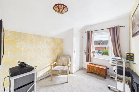 76 Lysons Avenue, Gloucester, GL1 5QF