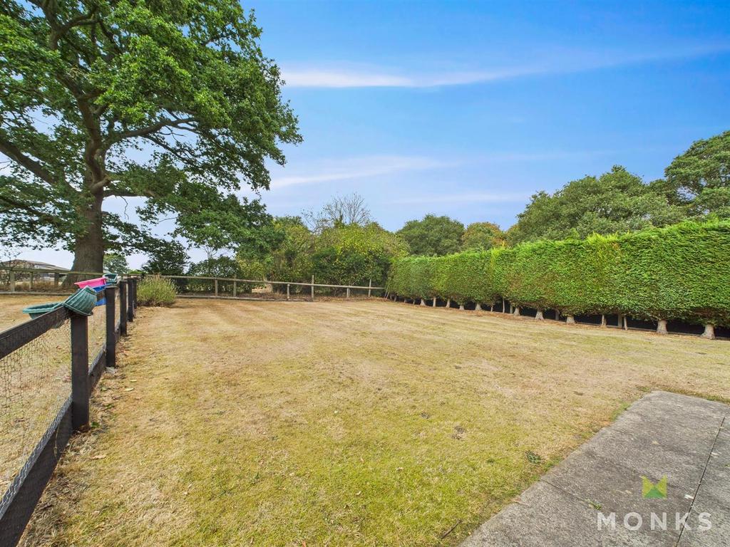 CAM01520 G0-PR0259-STILL025.jpg