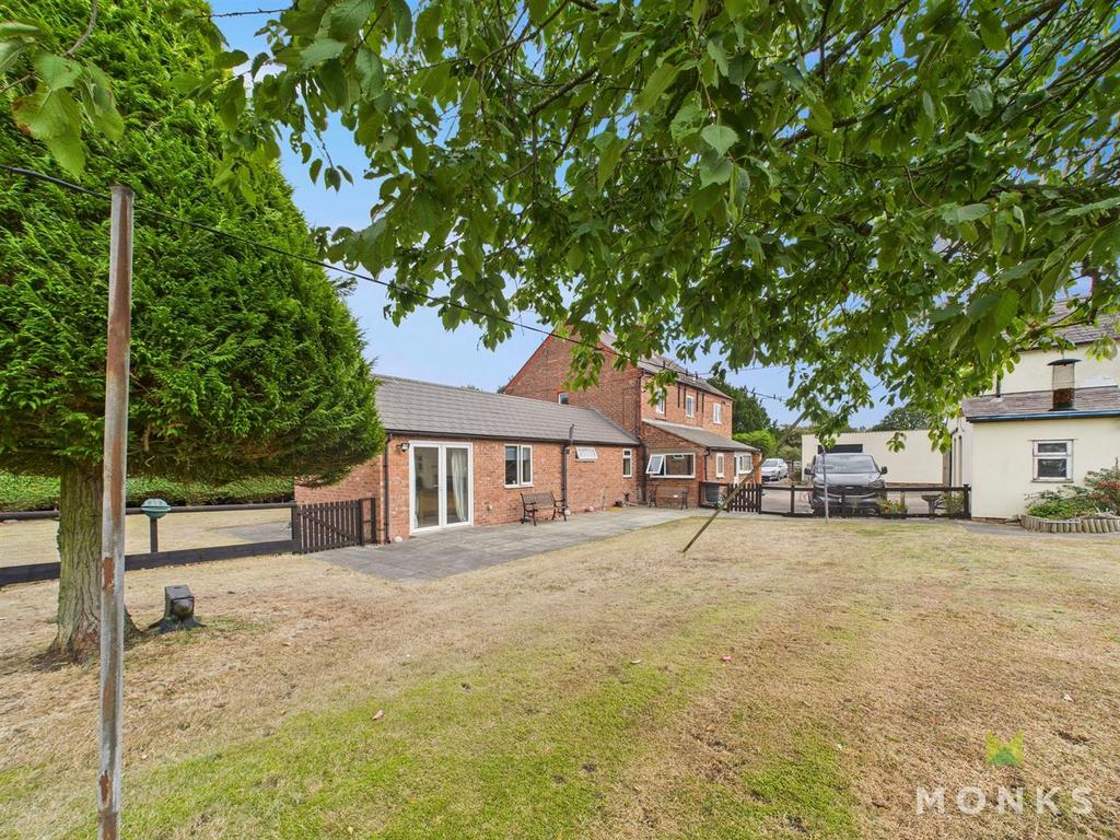 CAM01520 G0-PR0259-STILL027.jpg