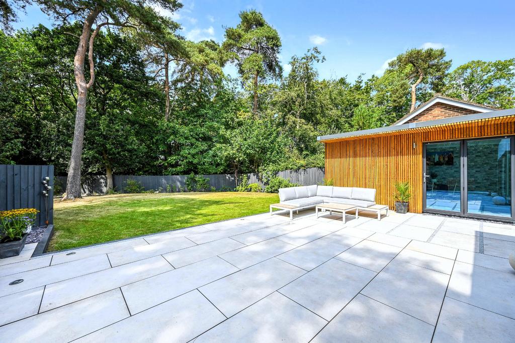 Rear garden / studio home office