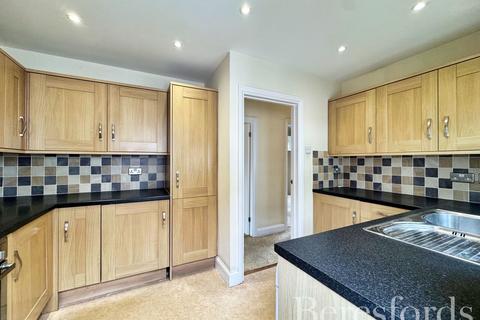 undefined, Chiltern Gardens, Hornchurch, RM12