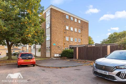 71 Longfield, Harlow, CM18 6JZ