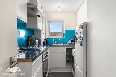 71 Longfield, Harlow, CM18 6JZ