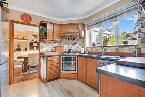 3 bedroom semi-detached house for sale, Trent Road, Chelmsford