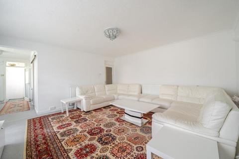 3 bedroom flat for sale, Dene Gardens, Stanmore HA7
