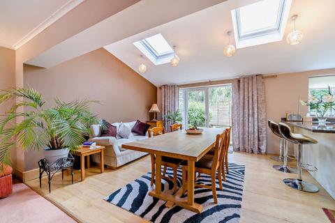 undefined, Elizabeth Gardens, Meysey Hampton, Cirencester, Gloucestershire, GL7