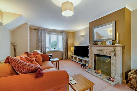 undefined, Elizabeth Gardens, Meysey Hampton, Cirencester, Gloucestershire, GL7