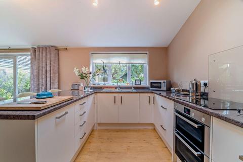 undefined, Elizabeth Gardens, Meysey Hampton, Cirencester, Gloucestershire, GL7