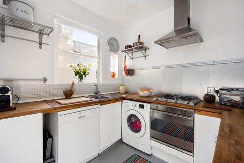 2 bedroom flat for sale, Philip House, Heneage Street, London, E1