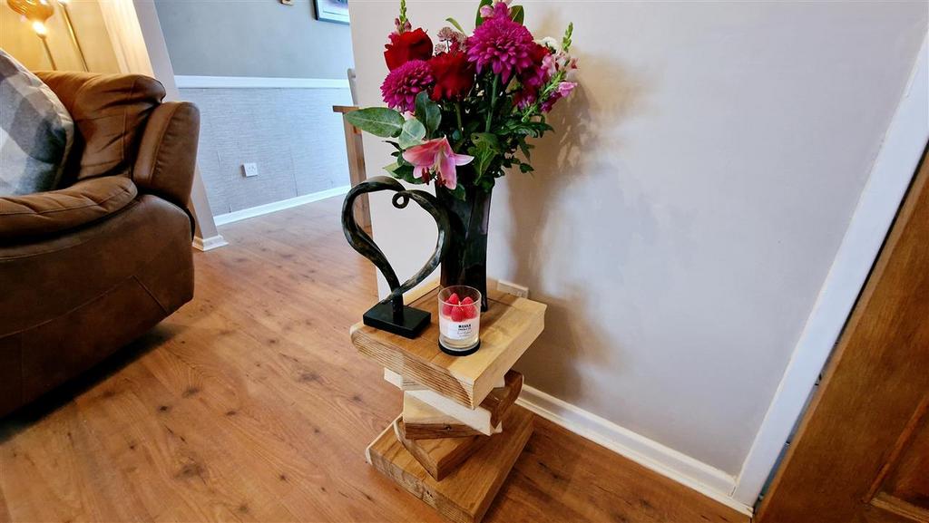 Table, Flowers &amp;