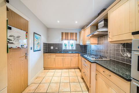6 Anzio Gardens, Caterham, CR3 5GE