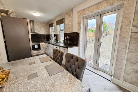 289 Kings Road, Bradford, BD2 1NW