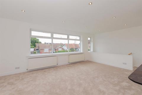 2 bedroom maisonette for sale, Lower Cippenham Lane, Slough