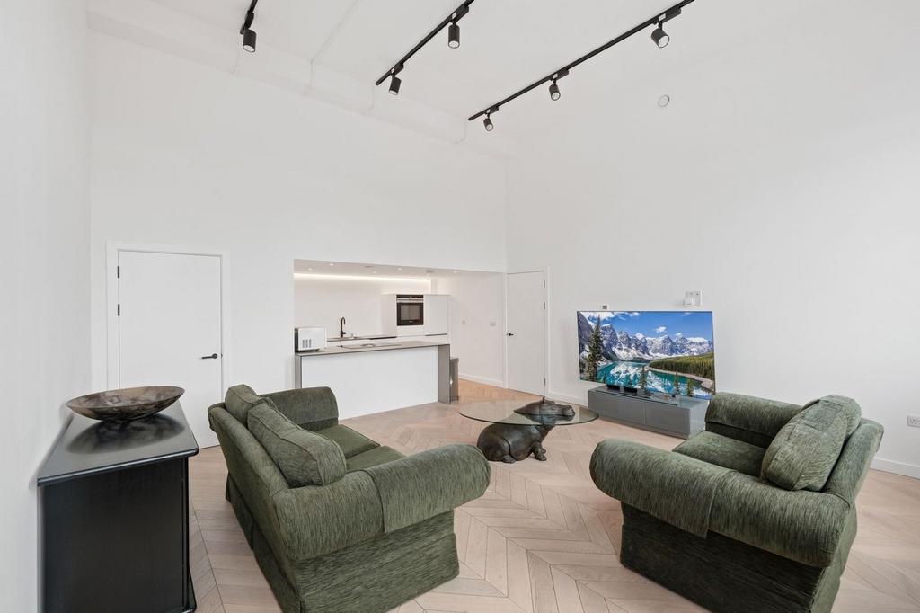 Kitchen / Lounge / Diner