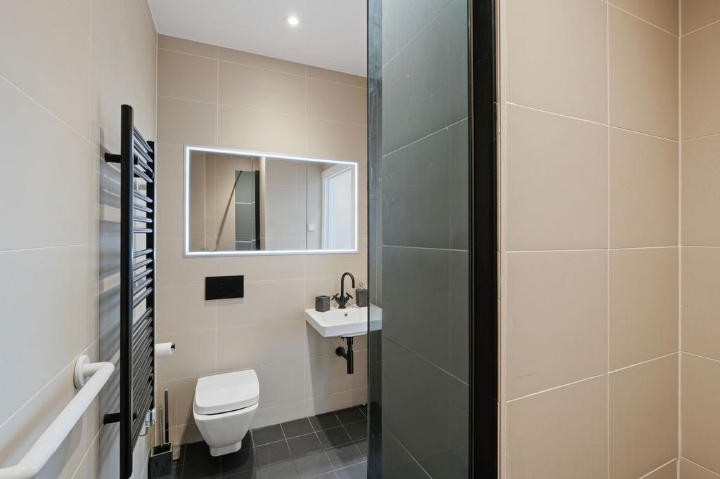 Ensuite