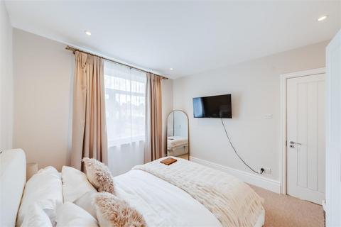 25 Dene Road, Dartford, DA1 1LX