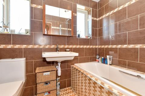 17 Ash Grove, Bognor Regis, PO22 9JD