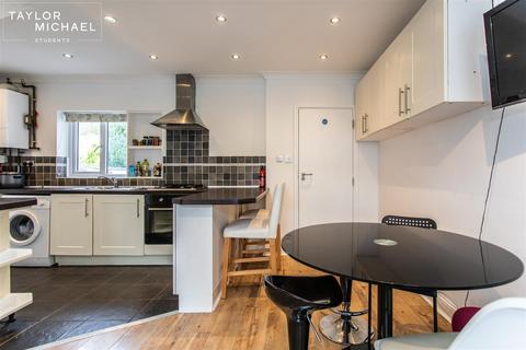 6 bedroom terraced house to rent, Beatty Avenue, Brighton