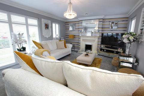 3 bedroom terraced house for sale, St. Marys Walk, Swanland HU14