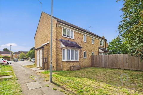 8 Brambleside Court, Kettering, NN16 9BY