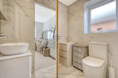 1 Aldria Road, Stanford-le-hope, SS17 8DW